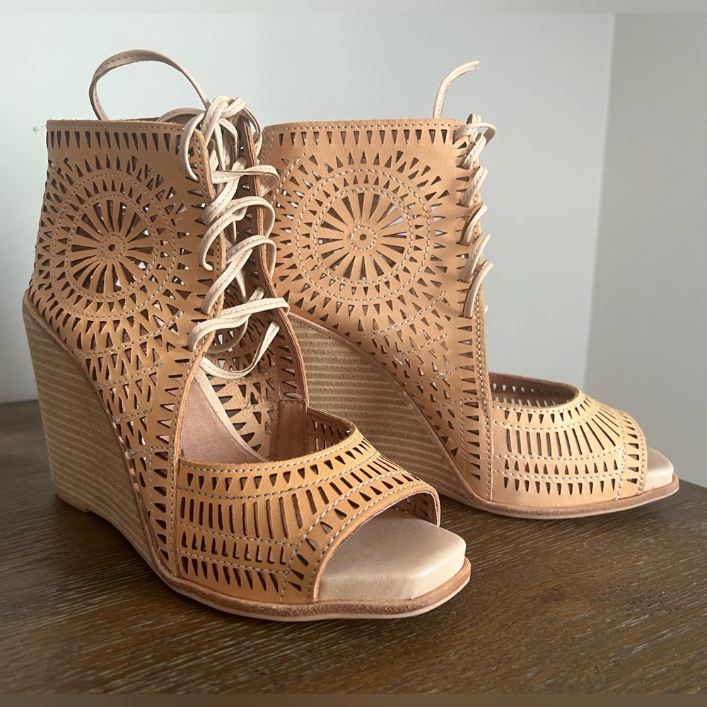 Jeffrey Campbell Rodillo cut out wedge lace up peep toe shoes Anthropologie 7.5
